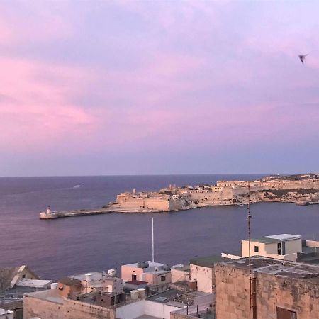 Sea View Large Valletta Appartment מראה חיצוני תמונה