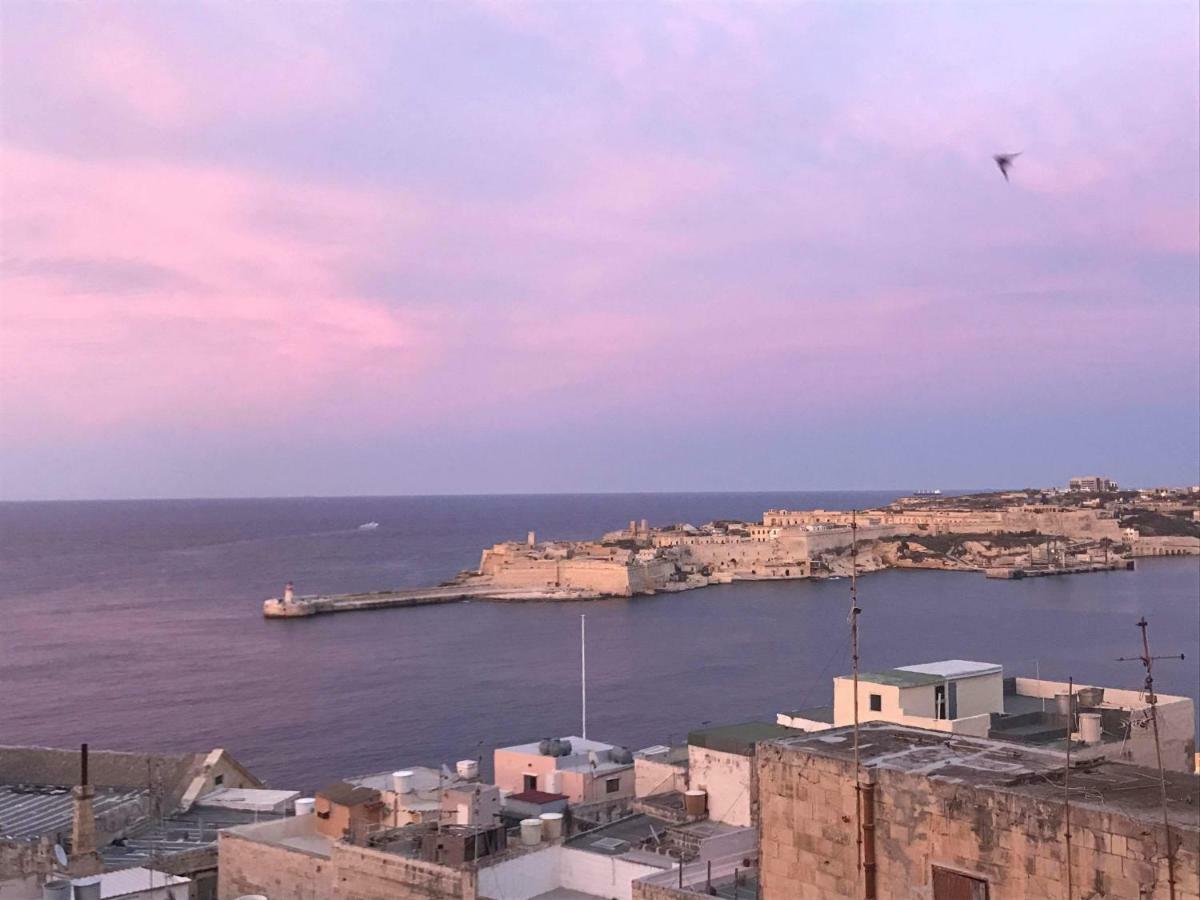 Sea View Large Valletta Appartment מראה חיצוני תמונה
